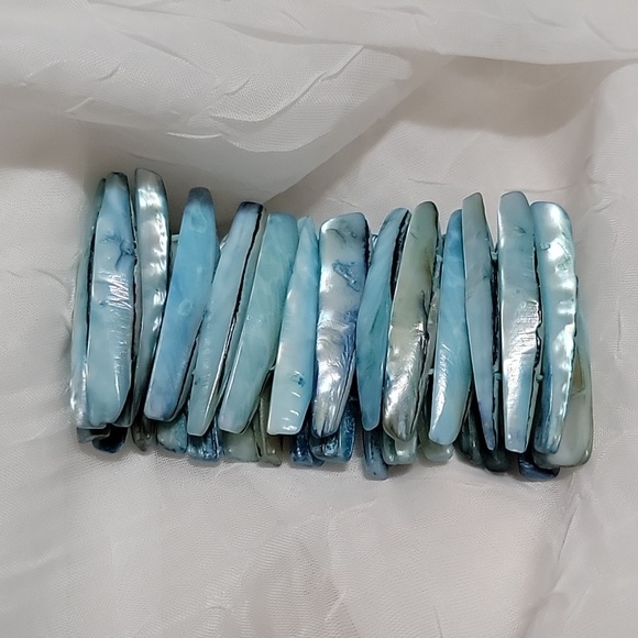 Blue tortoise shell cuff - Picture 4 of 4